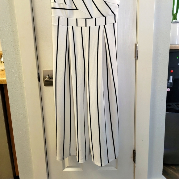 Cropped wideleg romper - Picture 2 of 3